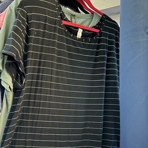 Lululemon love T